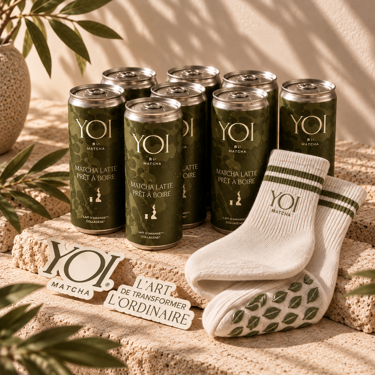 Pack Nagomi YOI : 8 canettes de matcha latte amande et collagène vegan avec chaussettes de Pilates